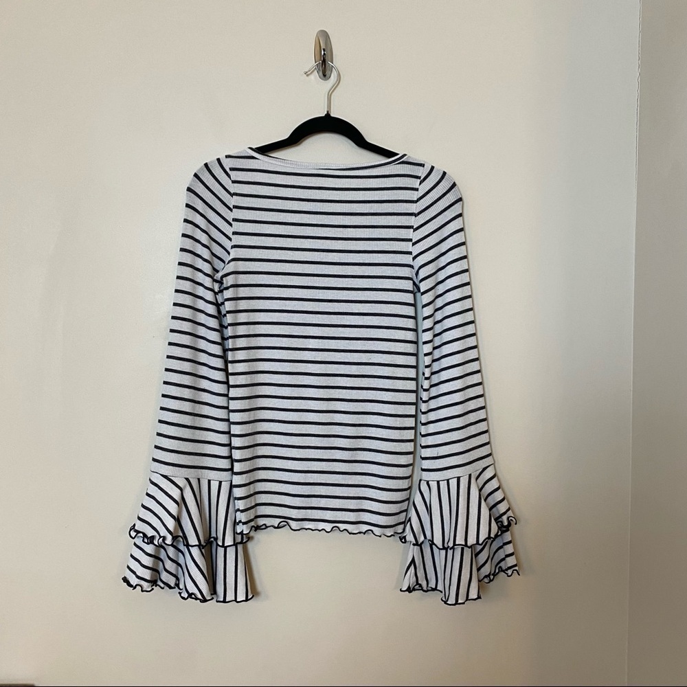 Free People- The Good Finds Ruffle Cuff Top (Size:Small) - Picture 4 of 8